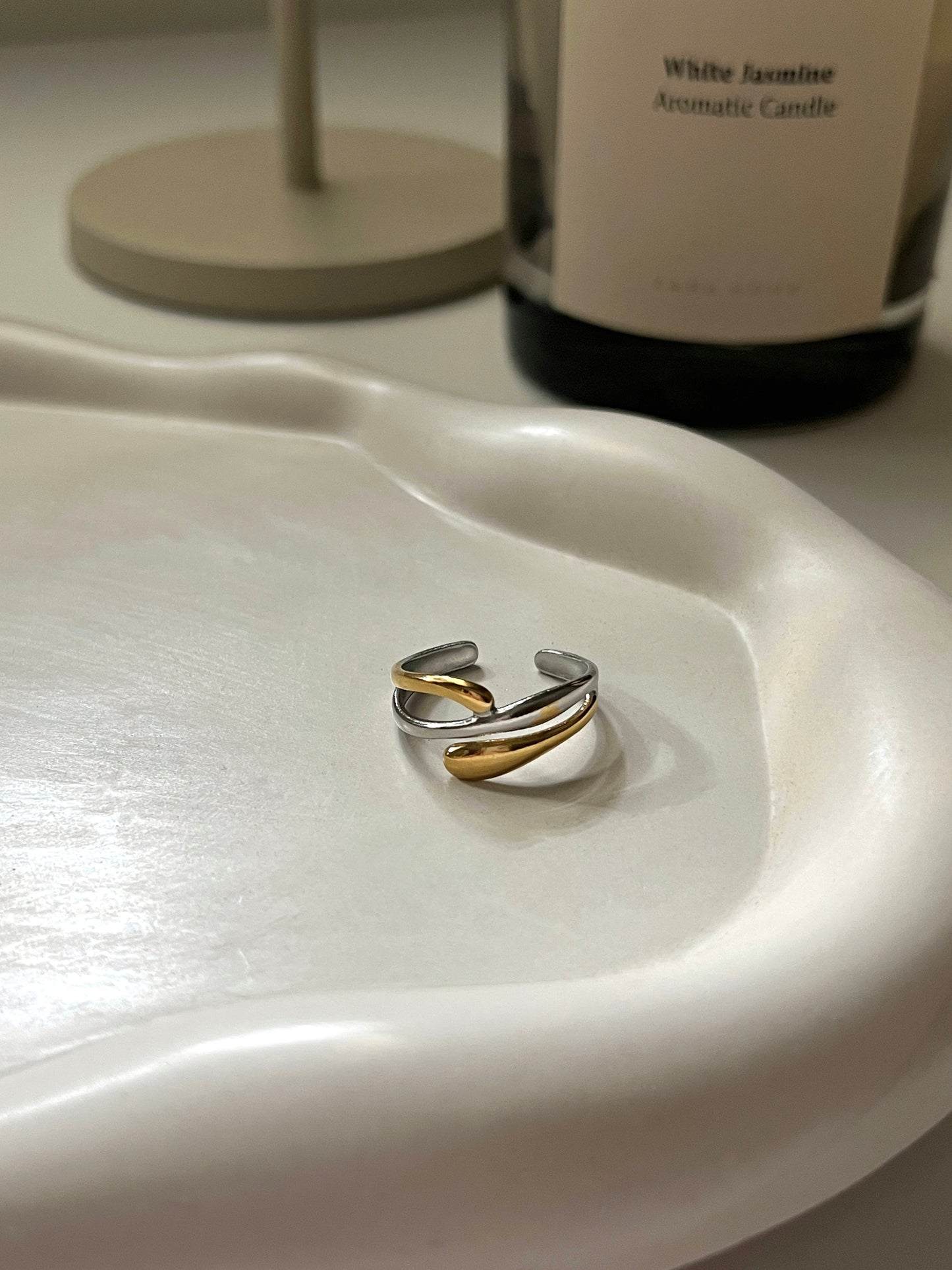 Rhea ring