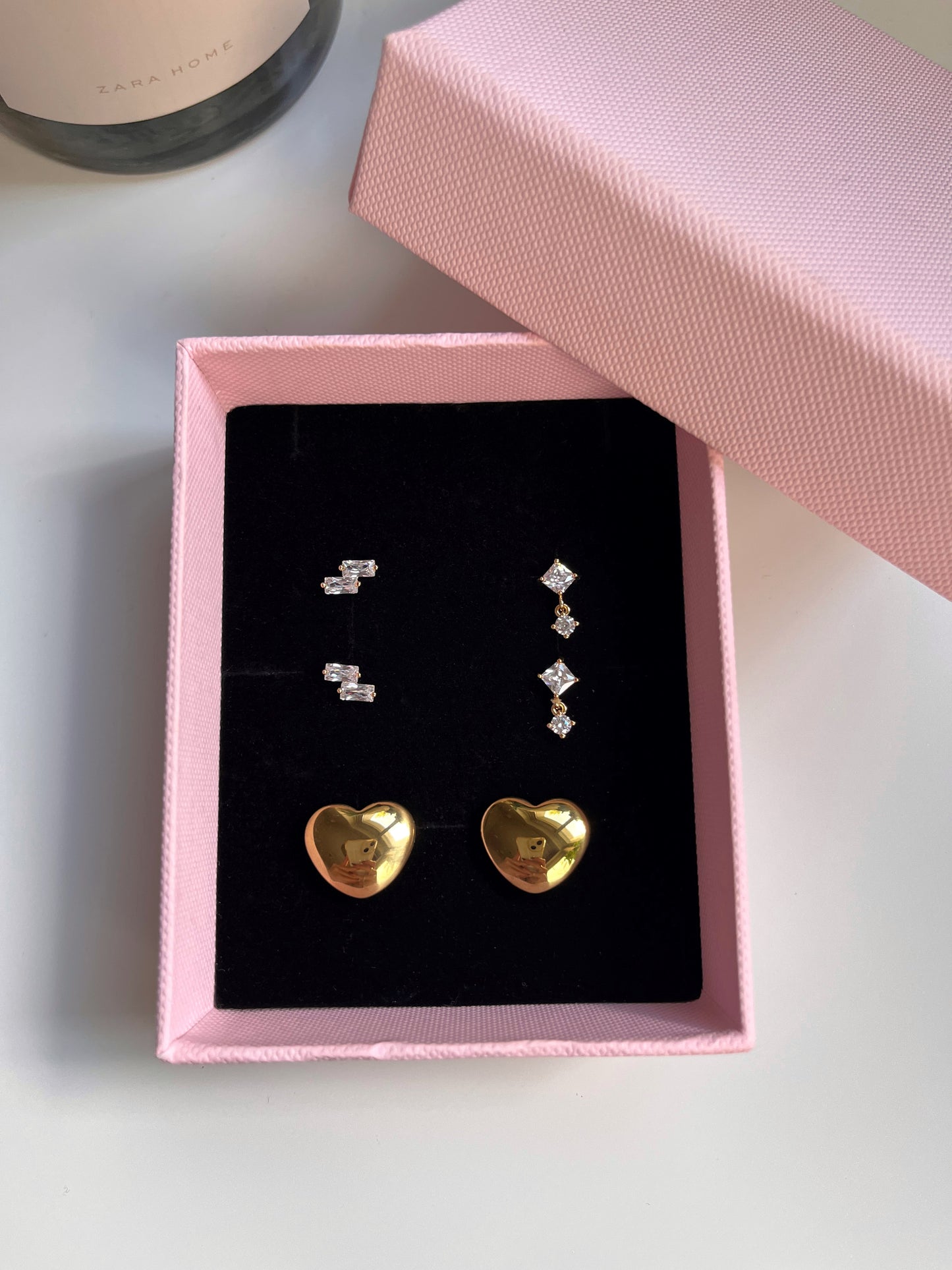 Heart stud earrings