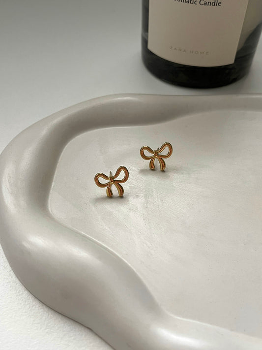 Small bow earrings