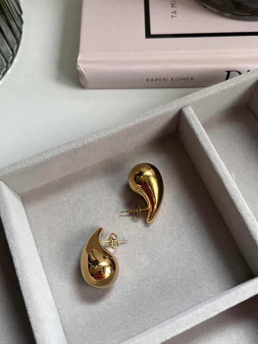 Tear drop earrings Gold