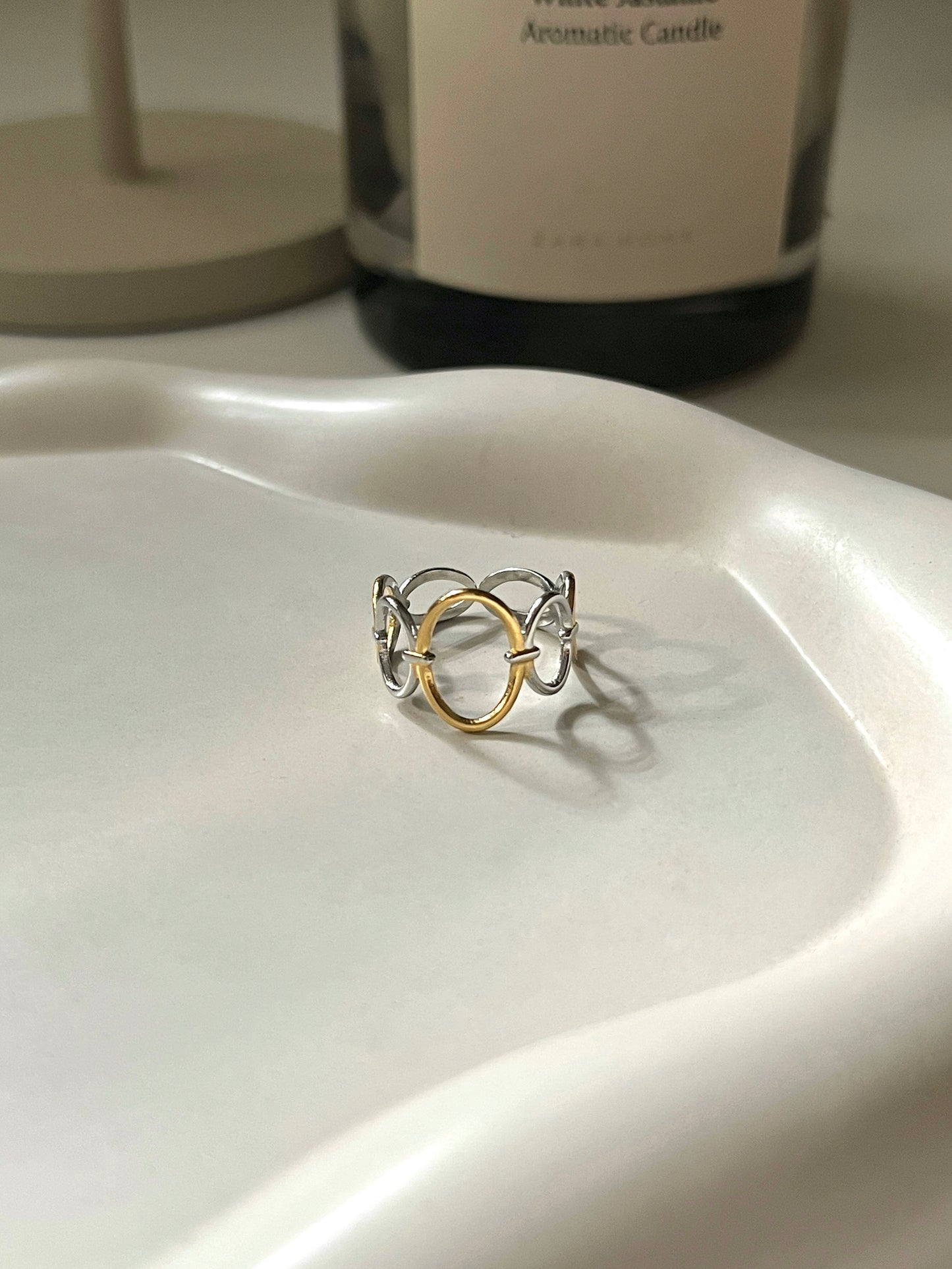 Livia ring