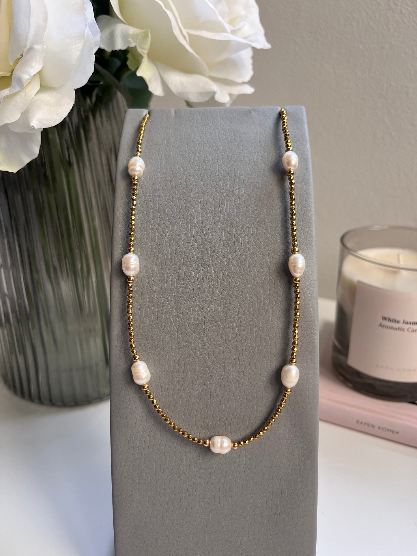 Isla pearl necklace