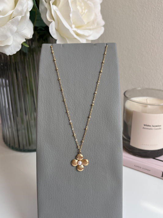 Flower necklace